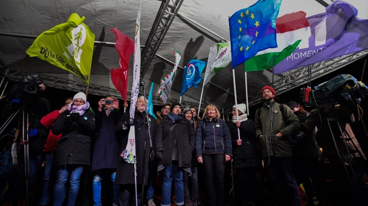 Unions, Opposition Parties Call For Nationwide Demonstrations In Hungary