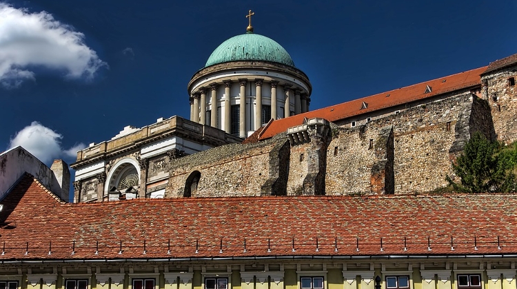 Hungarian Gov't Official Marks Memorial Day Of Saint Thomas Of Canterbury