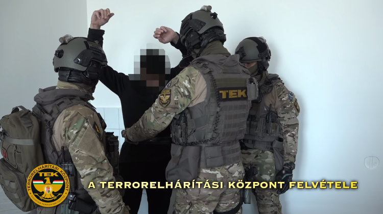 Syrian Terrorist Detained In Budapest Had Prepaid Bank Card