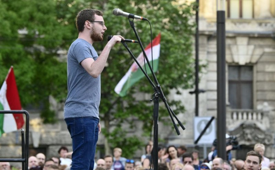 Hungarian Opposition DK To Back Student Protest Against Language Exam Law