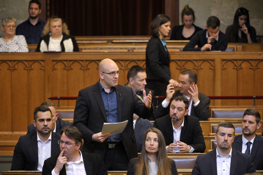 Opposition Jobbik Demands Zero Tolerance Against All Forms Of Immigration