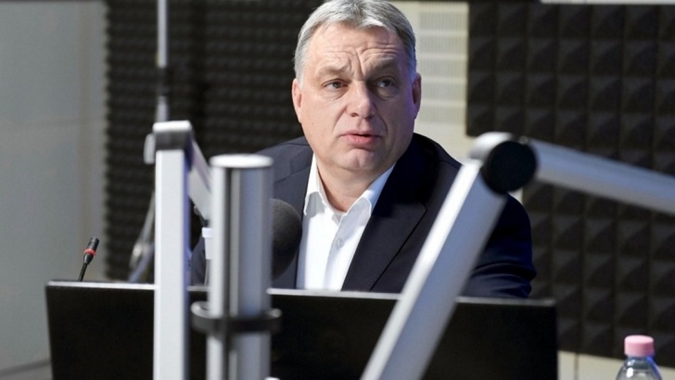 PM Orbán On Cheap Flight, No Bodyguards