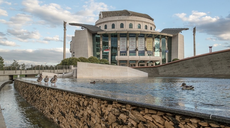 Hungarian National Theatre Generates Ft 150 Million In Losses