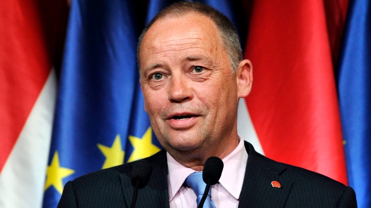 Socialist Politician Szanyi Sets Up New Left-Wing Movement In Hungary Called ‘Yes’