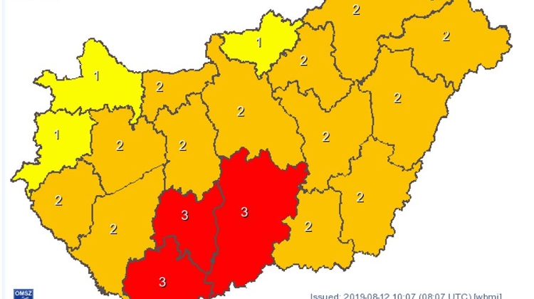 Third Degree Heat Alert In Place In Hungary