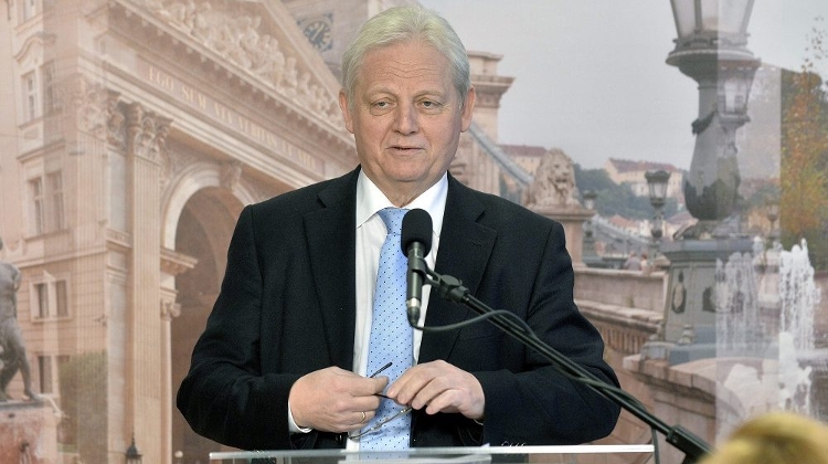 Tarlós Maintains Lead To Stay Budapest Mayor