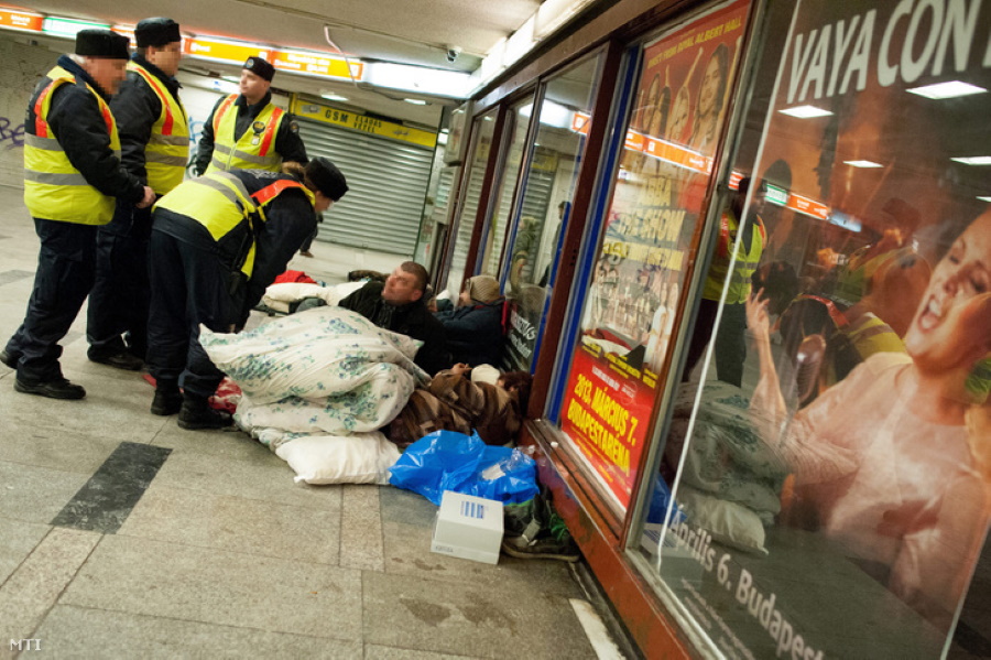 Homeless in Danger: Cold Alert Issued for Three Regions of Hungary