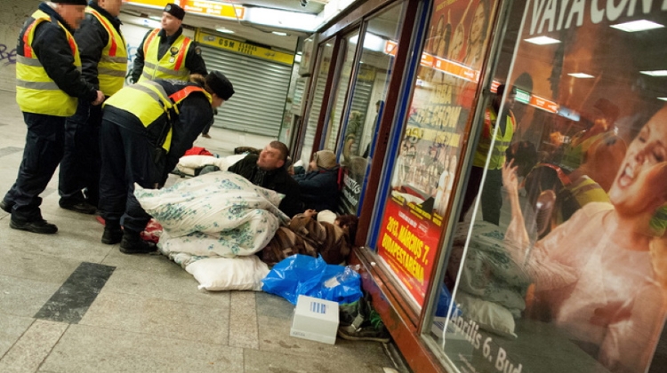 Homeless in Danger: Cold Alert Issued for Three Regions of Hungary