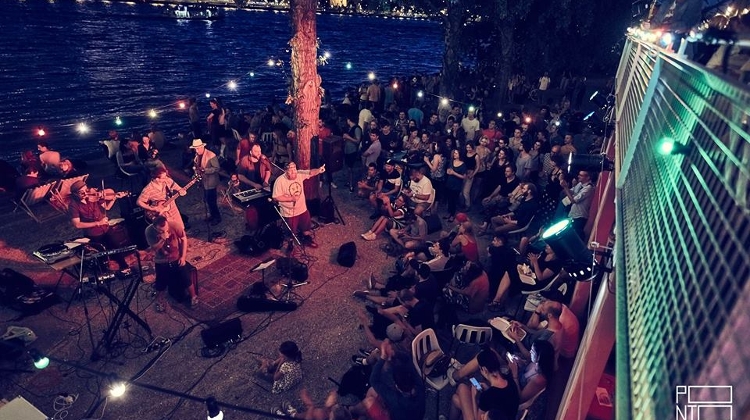 Jazz Along The Danube: Jessie Davis