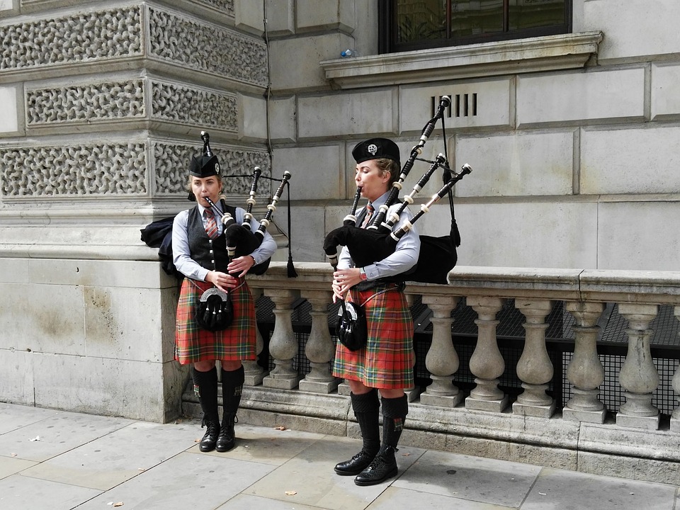 Literary Evening, Bagpipe Competition To Mark Burns Anniversary In Budapest