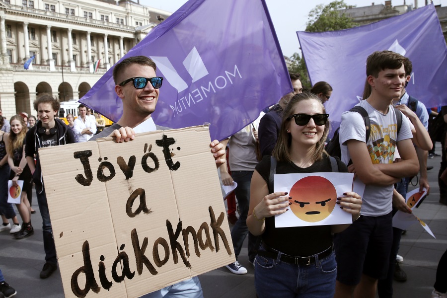 Students Protest Language Skills Requirement For Higher Education Entry In Budapest