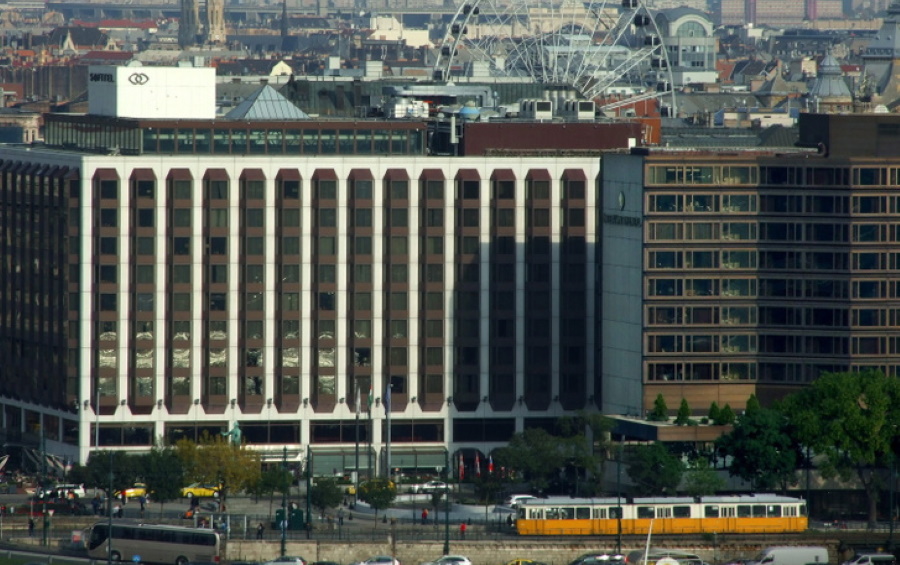 Five-Star Budapest Hotel Sofitel To Change Hands