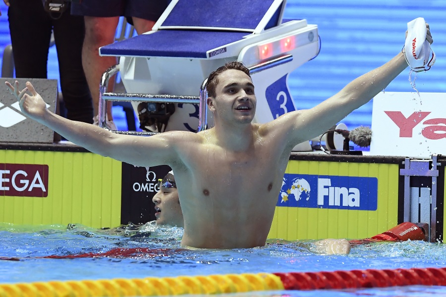 Video: Hungarian Teenager Milak Breaks Phelps' 200m Butterfly Swimming World Record
