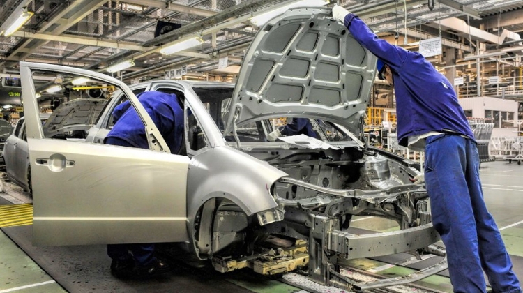 Magyar Suzuki Halts Production for Two Weeks