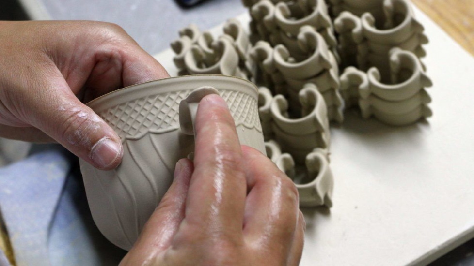 Hungary To Sell Hollóháza Porcelain Maker