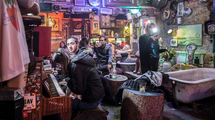 Video: History Of Ruin Bars In Budapest