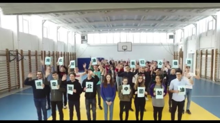 Video: Hungarian Students Cheer For China In Coronavirus Fight