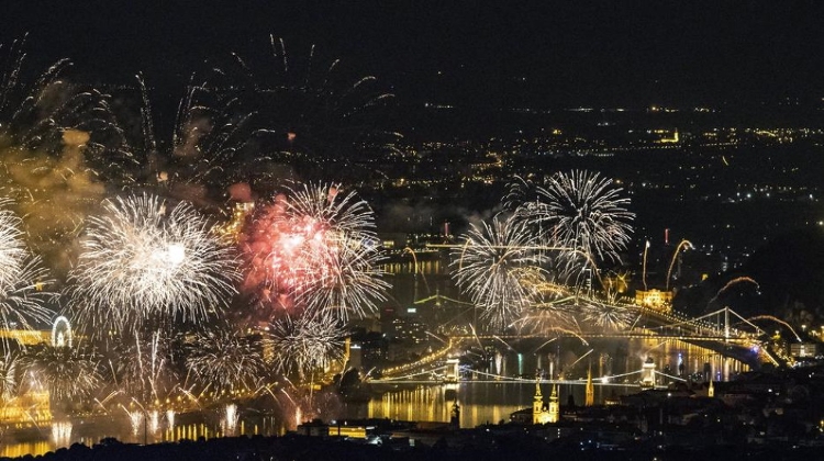 New Petition Aims To Replace August 20 Fireworks In Budapest With Light Show