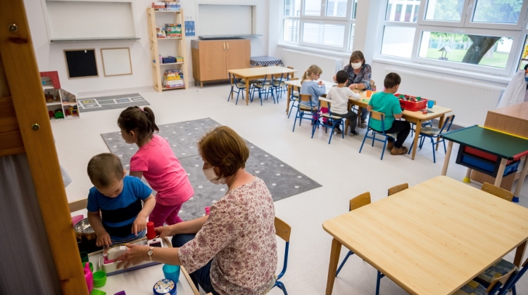 English-Language Kindergartens Banned In Hungary