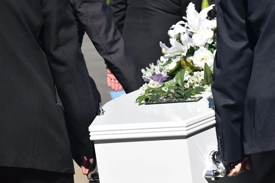 More Deaths, Shorter Funerals In Hungary