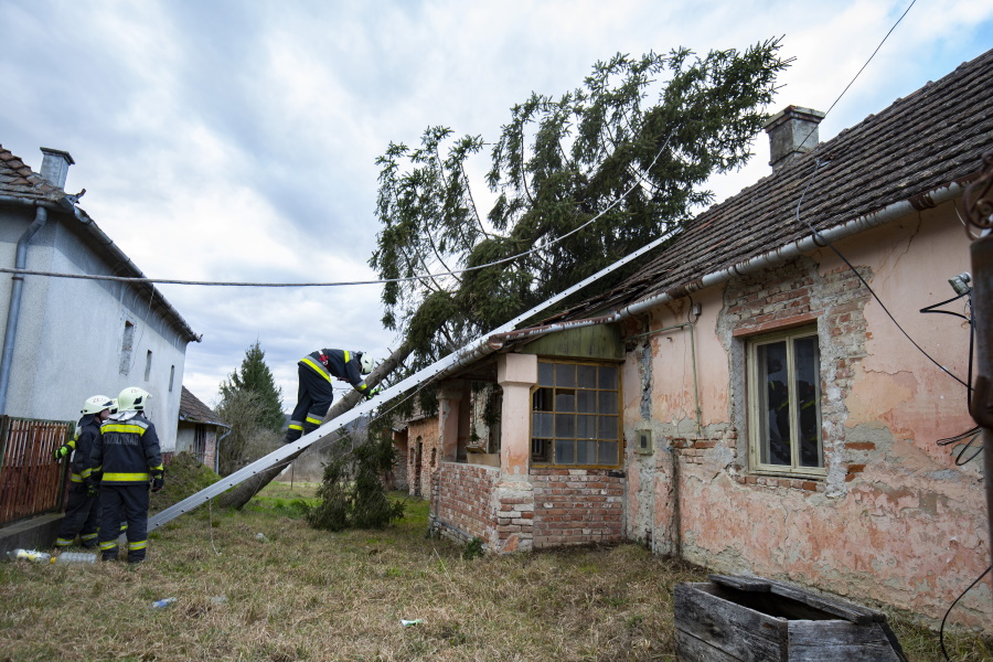 Disaster Management Warns Of Ciara Cyclone In Hungary