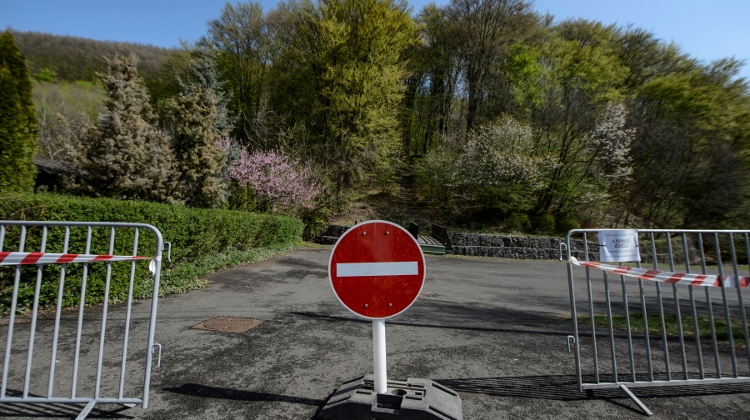 Coronavirus: Curfew Restrictions Observed In Budapest More Than In Other Areas