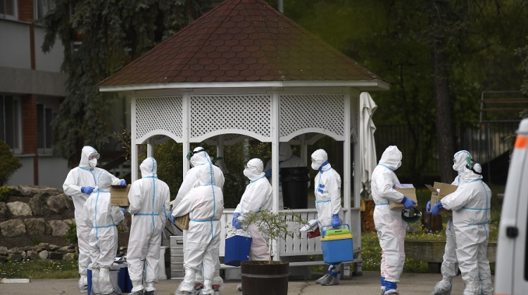 Chief Medical Officer: Epidemic In Hungary Yet To Peak