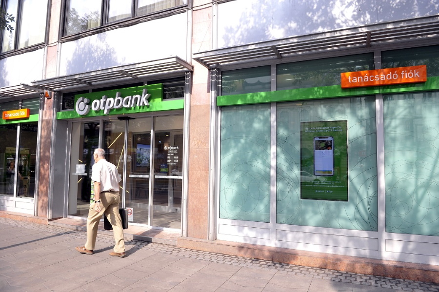 Coronavirus: Hungarian National Bank Calls On Banks To Keep Branches Open