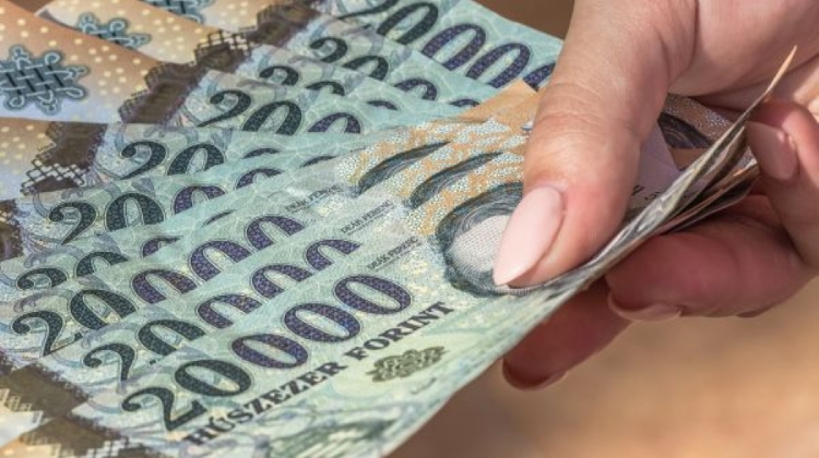 Forint Hits Strongest Level So Far In 2021