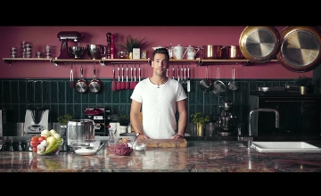 Video: Hungarian Recipe Of The Week – Beef Stew With Red Wine & Dumplings