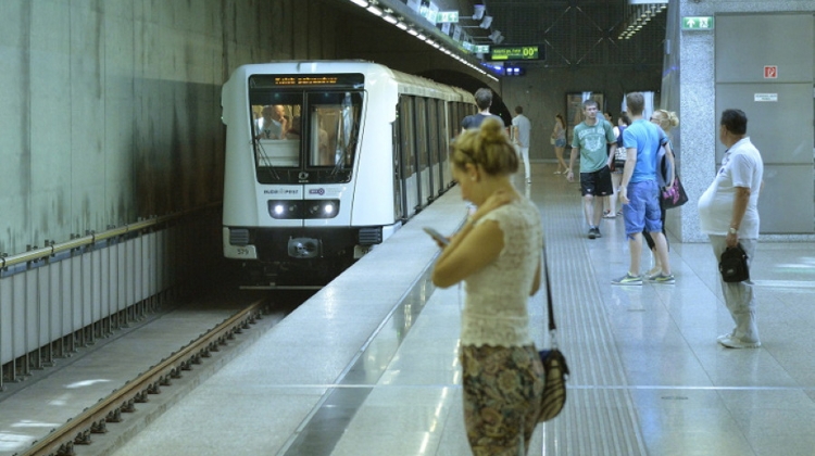 Budapest's M4 Metro Line Filled To Capacity