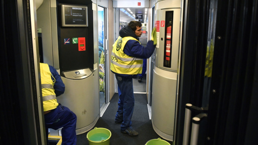 Coronavirus: Passenger Rail Travel Suspended Between Hungary - Austria - Ukraine