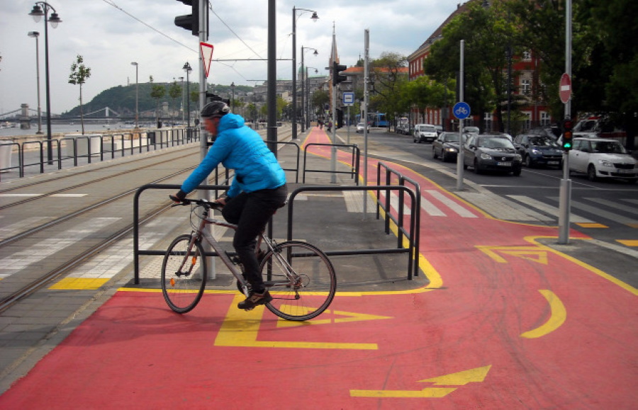 Budapest Introducing More Bicycle Lanes