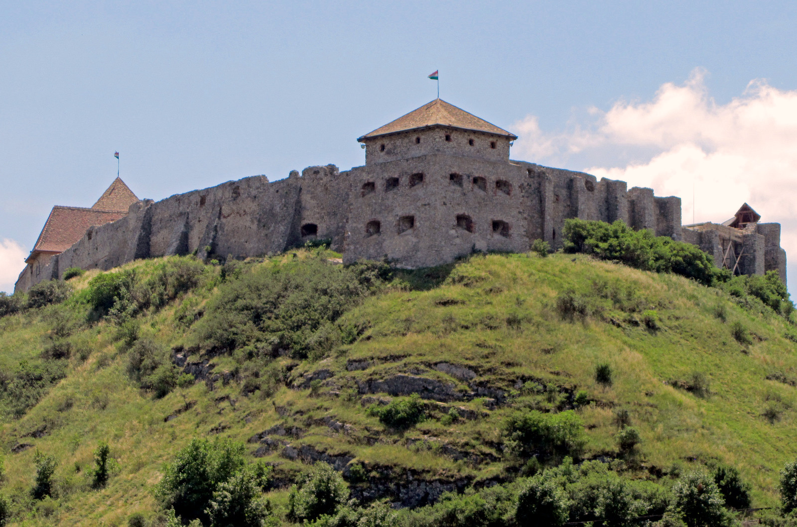 Xploring Hungary Video: Sümeg Castle