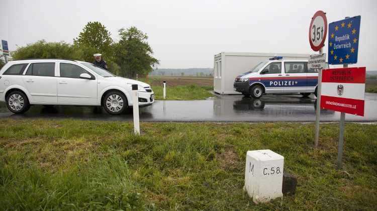 Hungarian-Austrian Border Crossing Opens