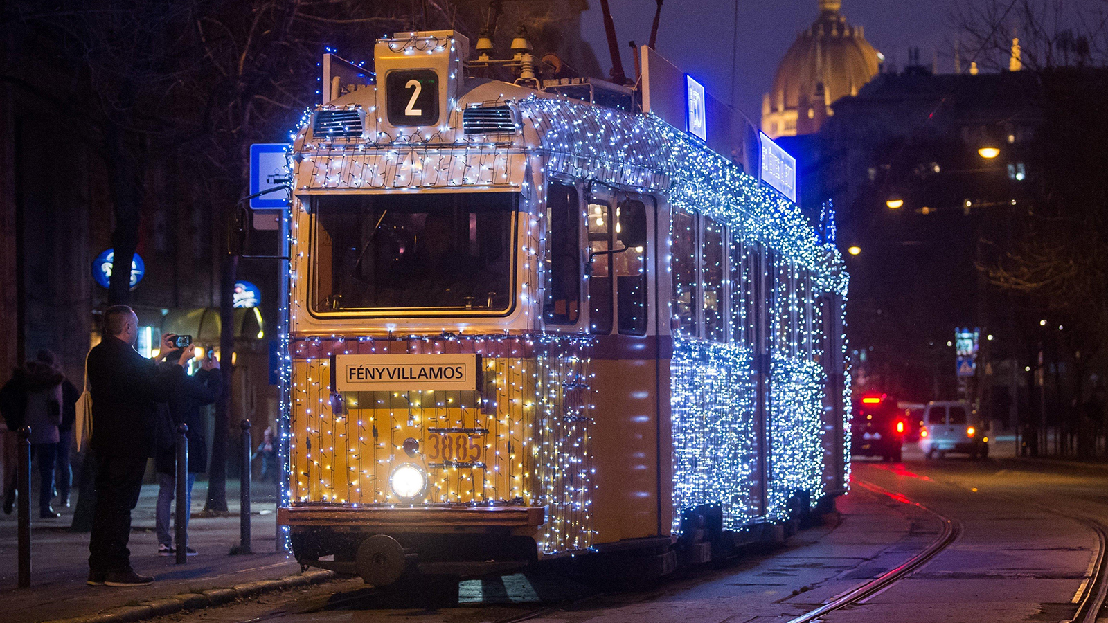 Watch: Xmas Tram Now on Budapest Tracks Again