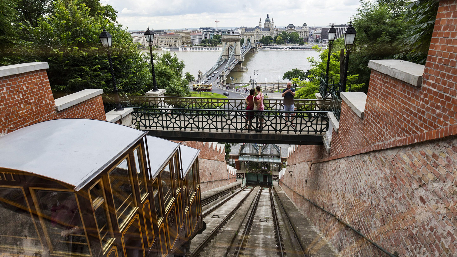 Kids Ride For HUF 100 On Chairlift & Funicular In Budapest Until 3 January