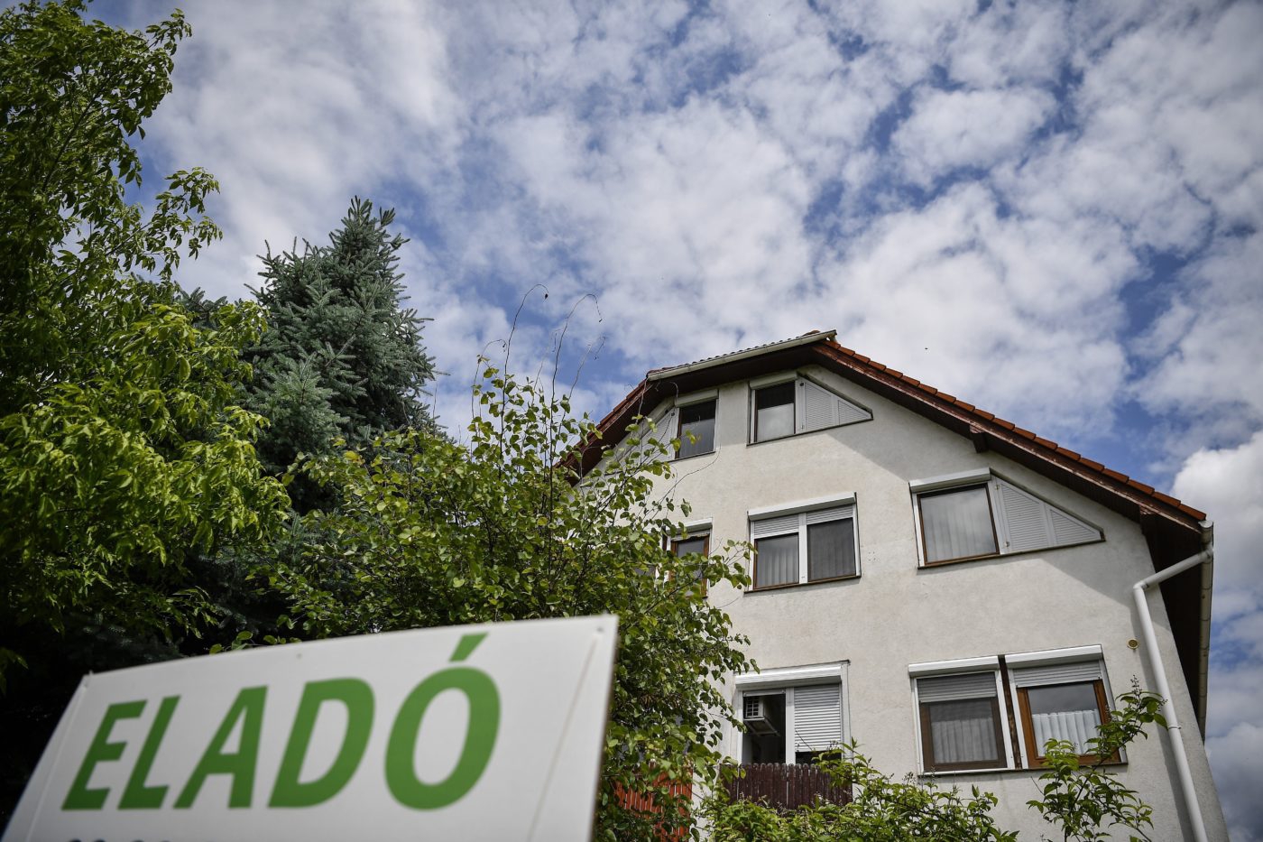Housing Market Tumbles In Hungary