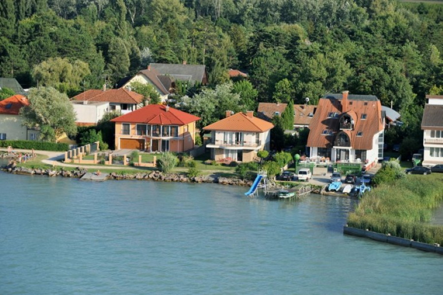 Waterfront Properties Popularity Still Buzzing In Hungary