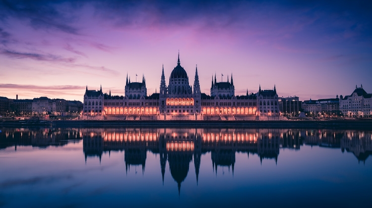 See Hungary's New Expat Community Ezine, 5 – 11 March