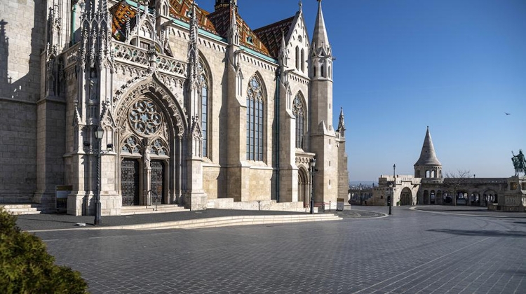 Taxi Drivers to Be Banned From Budapest Castle District If They Flout Rules