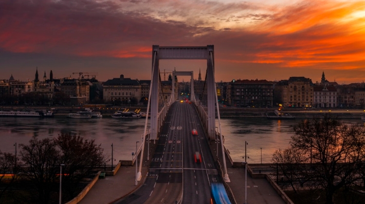 See Hungary's New Expat Community Ezine, 16 – 22 April