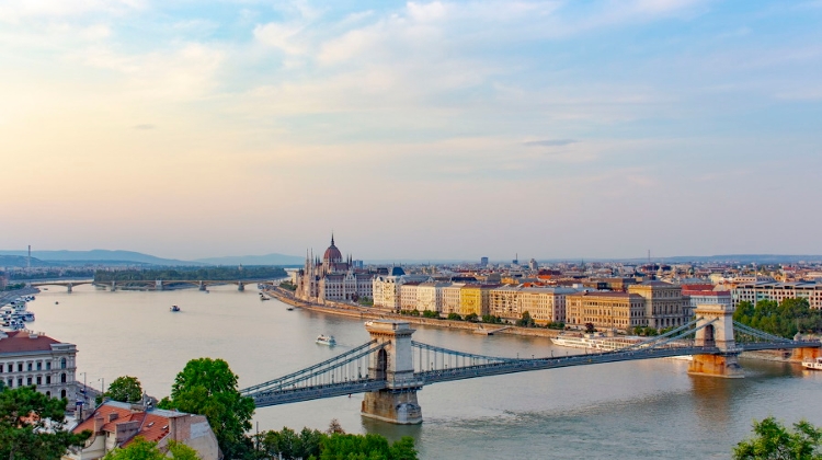 See Hungary's New Xpat Community E-zine, 16 – 22 July