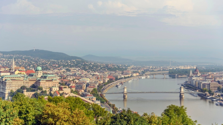 See Hungary's New Xpat Community E-zine, 2 – 8 July
