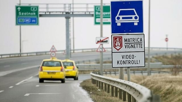 Motorway E-Sticker Purchases Available At NÚSZ Mobile Control Units In Hungary
