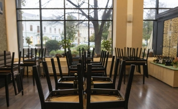 Restaurants Association in Hungary Presses for Consultations on Short-Term Rentals