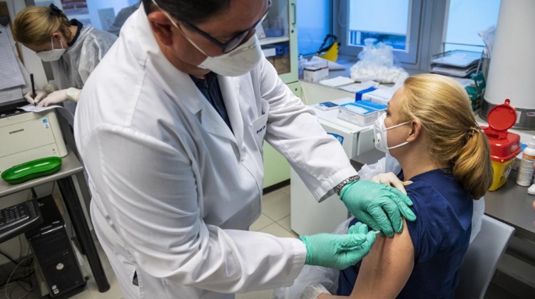 Mayor Urges Budapest Residents To Trust Experts & Get Vaccinated