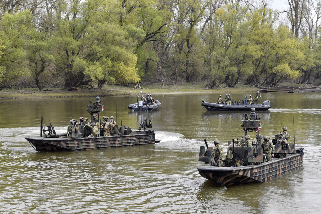 Photos: US Armed Boats Operating Along Budapest Section Of Danube These Days