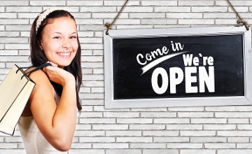 Xpat Info: Which Shops Will Be Open on Christmas Eve in Hungary This Year?