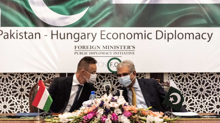 Hungary & Pakistan Seek Stronger Cooperation, Agree It's Unnecessary To “Lecture Each Other”